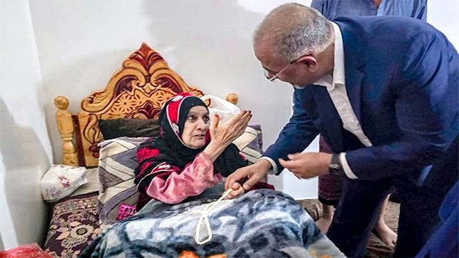 الزبيدي يزور والده الشنفرة